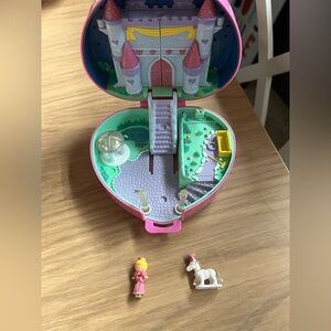 1992 Vintage Polly Pocket Starlight Castle with two figures